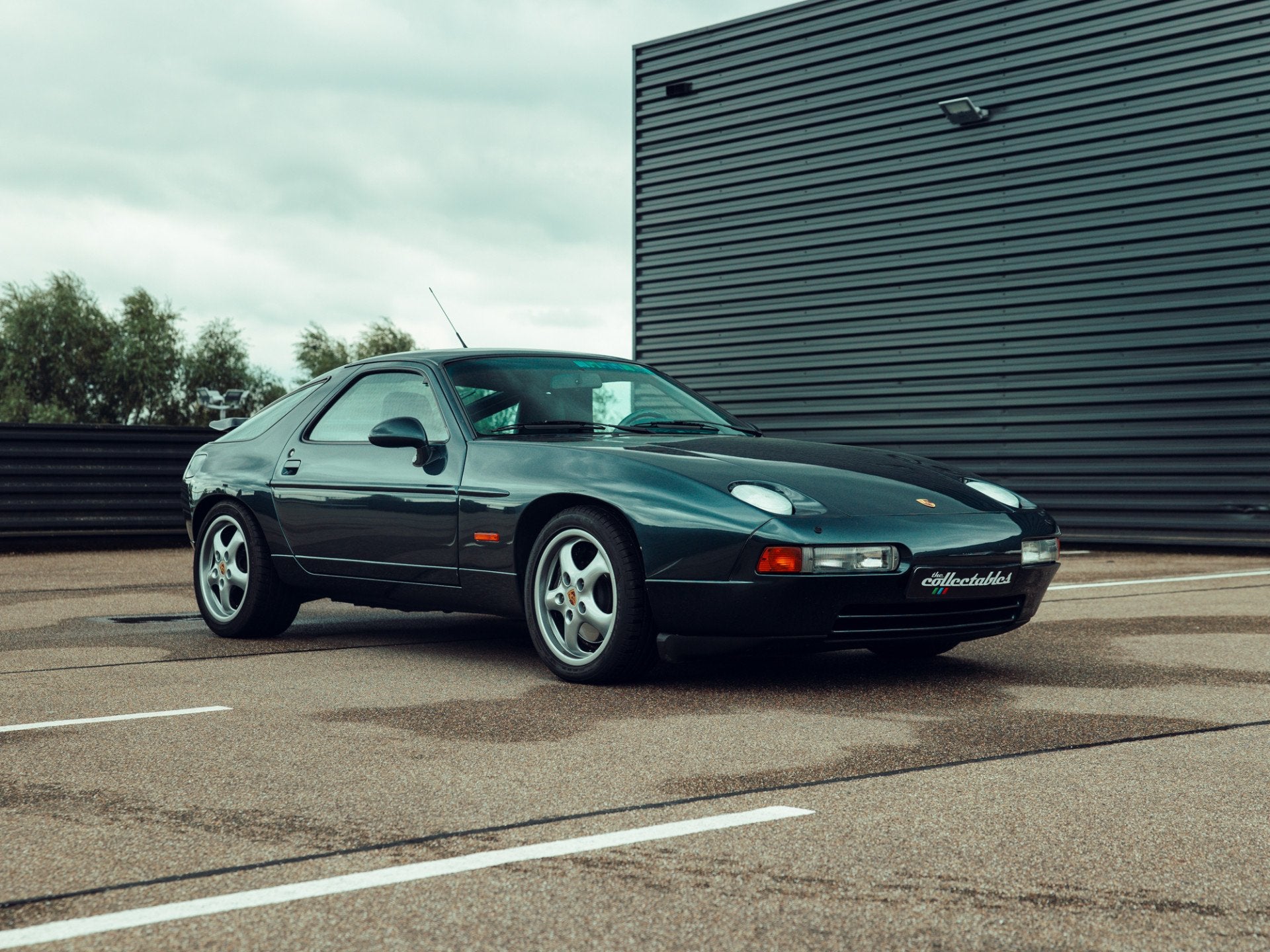 Porsche 928 5.4 GTS Coupé origineel NL geleverd- 1e eigenaa, Automaat, Achterwielaandrijving, 5397 cc, 4 stoelen