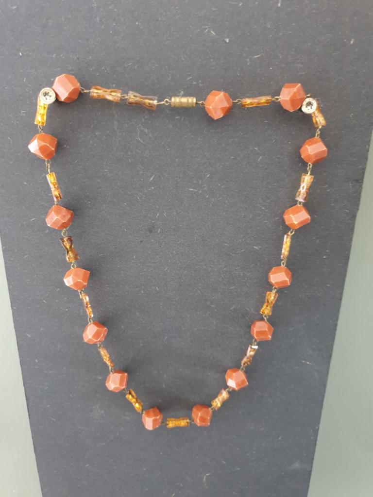 Vintage oranje kralen ketting, Ophalen of Verzenden, Gebruikt, Oranje, Overige materialen
