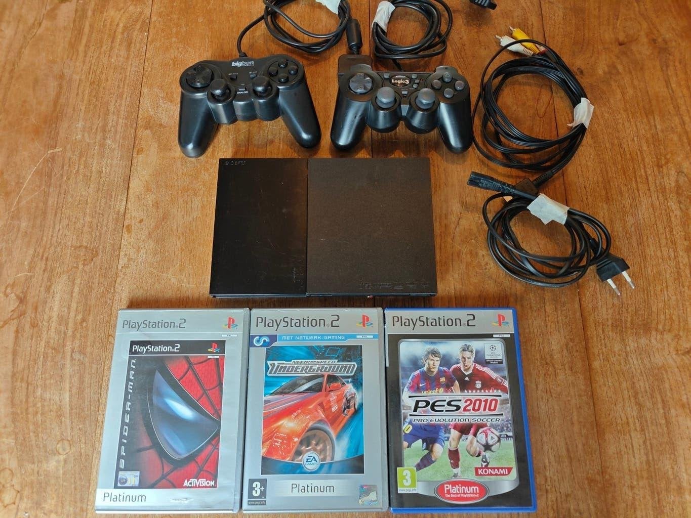 PS2 Slim - Budget Set - met 2 controllers en 3 games, Zwart, Met 2 controllers, Ophalen of Verzenden, Slim