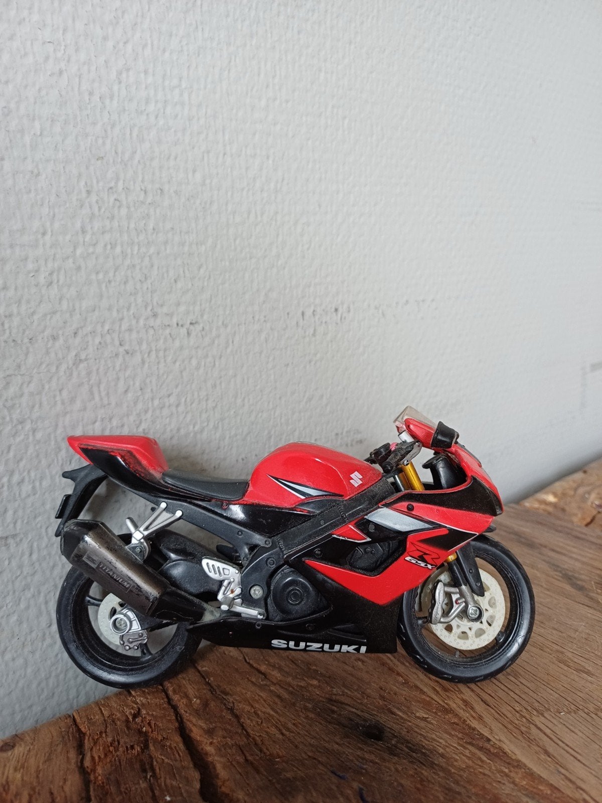 Suzuki GSX-R modelmotorfiets - Rood/Zwart, Gebruikt, 1:50 of kleiner, Overige typen, Ophalen