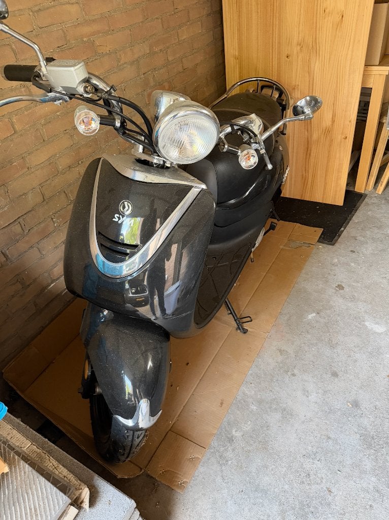 Sym Mio slechts 1900 km gelopen, Fietsen en Brommers, Scooters | SYM, Gebruikt, Maximaal 45 km/u, Benzine, 50 cc