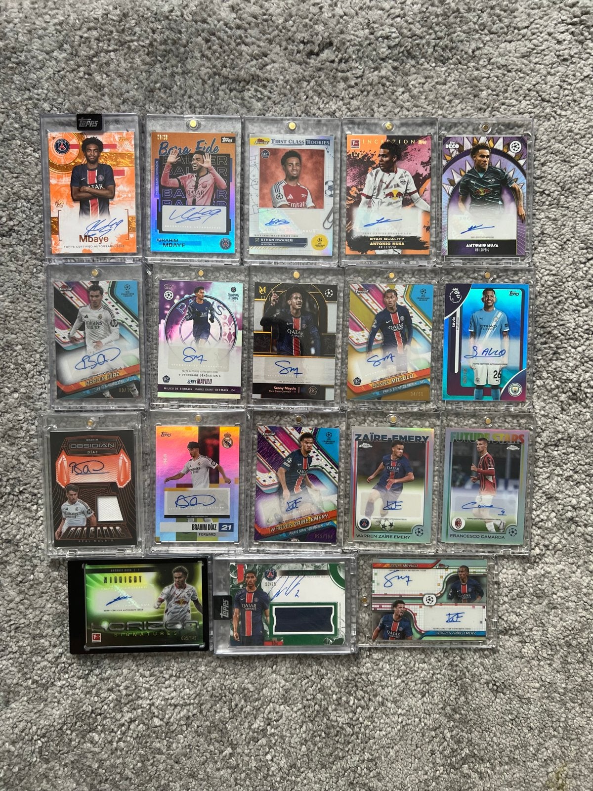 18 x Gesigneerde & Genummerde - Topps Panini, Ophalen of Verzenden, Zo goed als nieuw, Plaatje