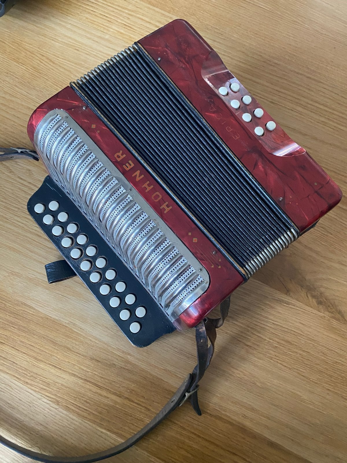 Hohner Erica Diatonische Accordeon - CF gestemd, Muziek en Instrumenten, Accordeons, Ophalen, Gebruikt, Met riemen, Overige formaten