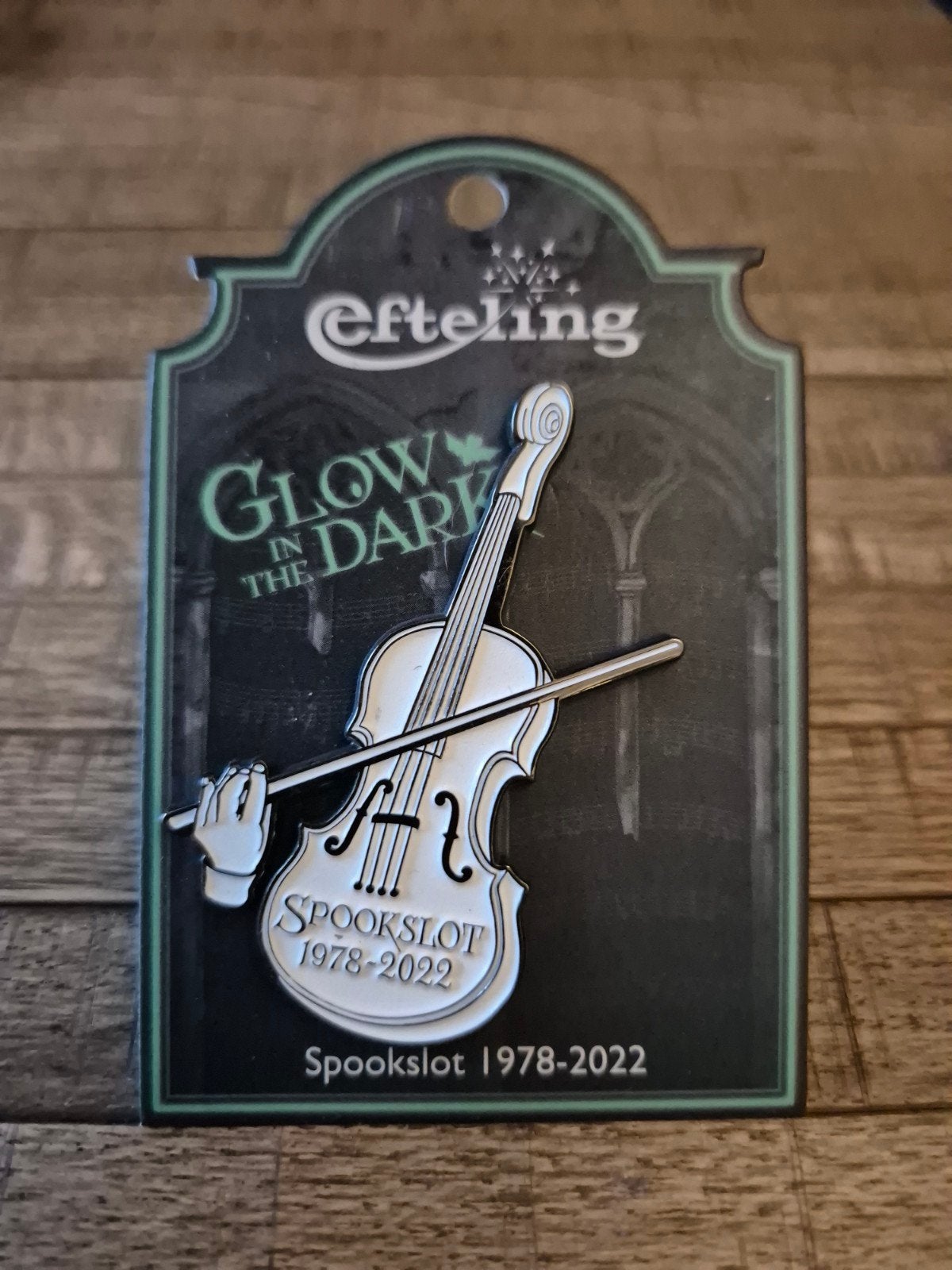 Efteling Spookslot Glow in the Dark Pin, Ophalen of Verzenden, Nieuw, Button of Speldje