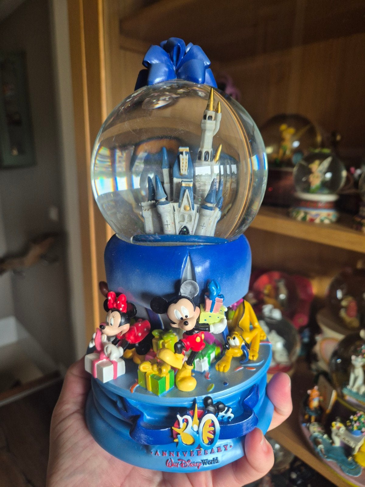 Disney world 30 jarig bestaan snowglobe, Verzamelen, Ophalen of Verzenden, Zo goed als nieuw, Beeldje of Figuurtje