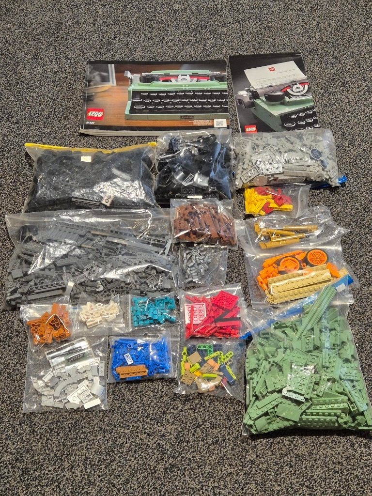Lego 21327 Typewriter, Kinderen en Baby's, Speelgoed | Duplo en Lego, Lego, Inclusief accessoires, Ophalen of Verzenden, Zo goed als nieuw