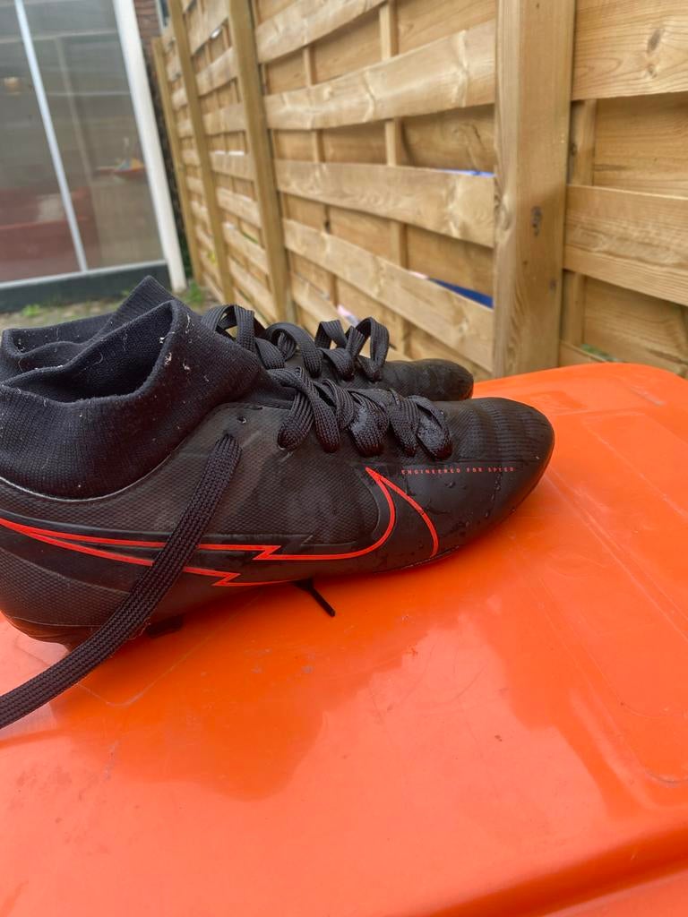 Nike Mercurial voetbalschoenen - Zo goed als nieuw, Maat XS of kleiner, Ophalen of Verzenden, Zo goed als nieuw, Schoenen