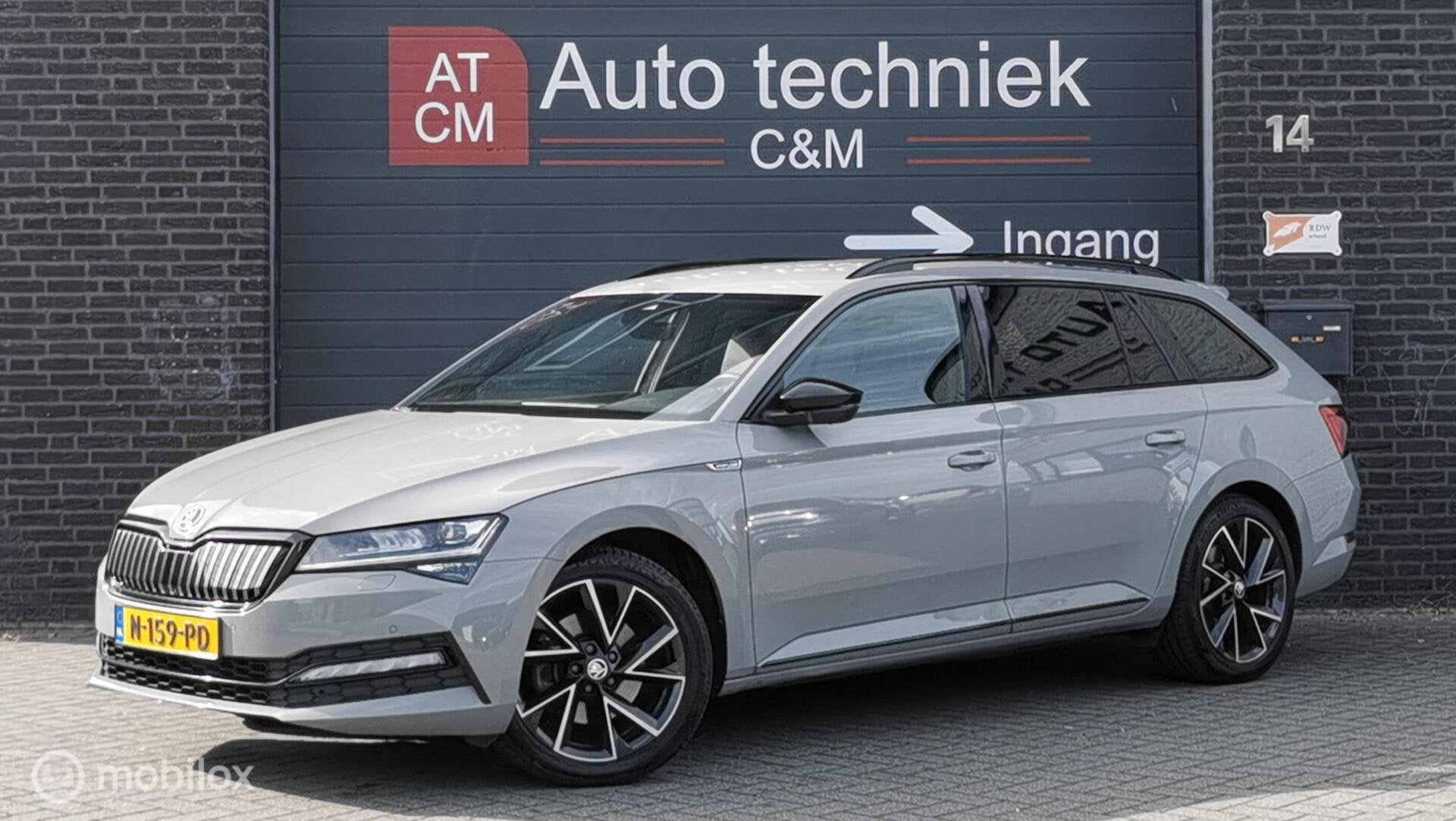 SKODA SUPERB COMBI 1.4 TSI iV SPORTLINE /225PK/DSG/ACC/360/, Auto's, 4 cilinders, Hybride Elektrisch/Benzine, 1600 kg, 102 €/maand