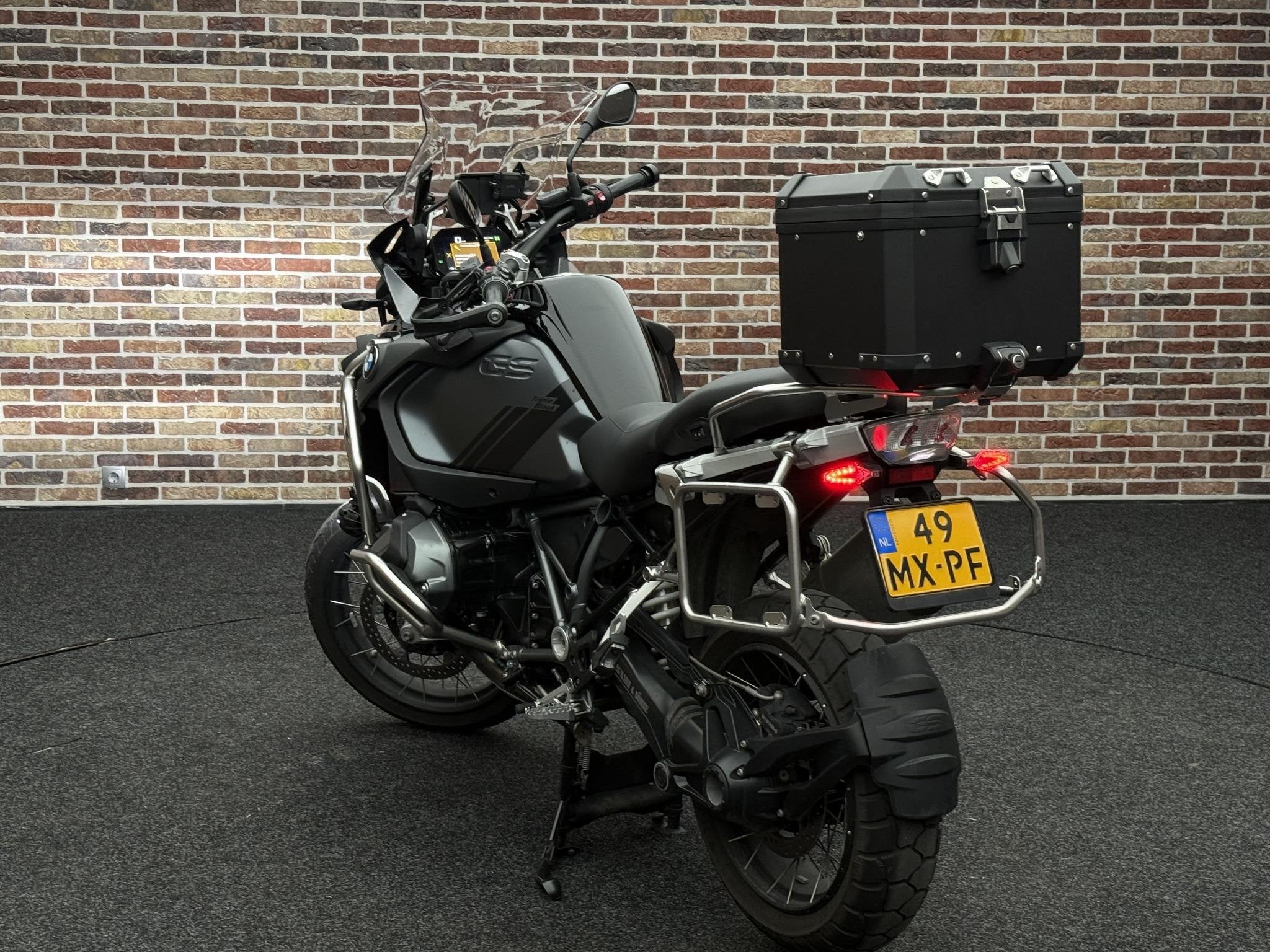 BMW R 1250 GS Adventure, Einsteinlaan 5
2289 CC  Rijswijk, NL, 1254 cc, Handvatverwarming, Meer dan 35 kW