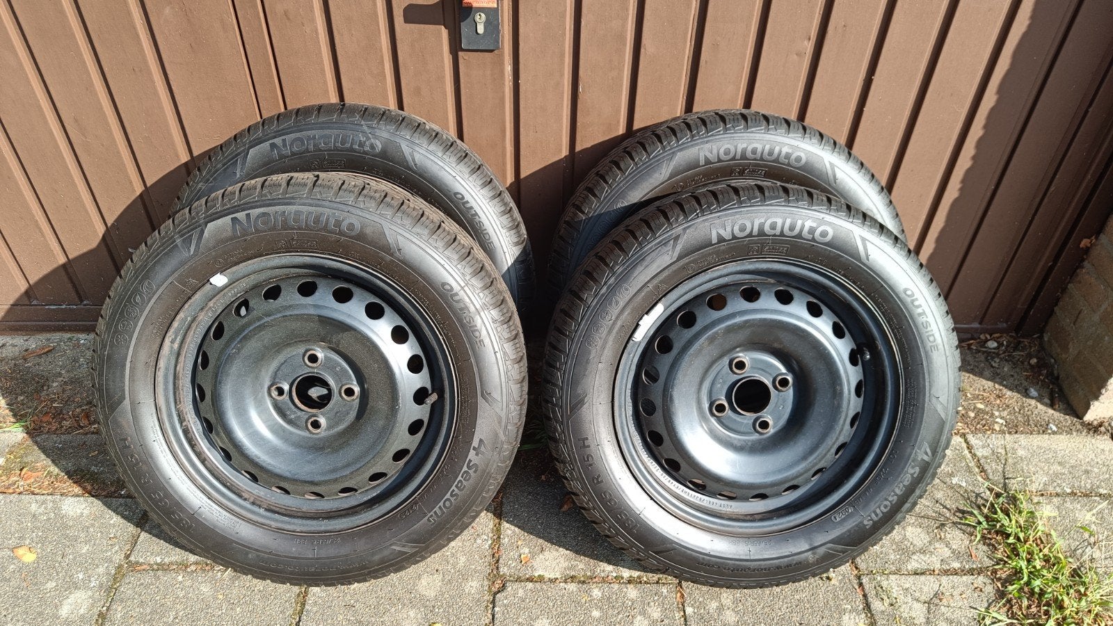 Autobanden All Season 15 inch met uitstekende profieldiepte, Ophalen, 15 inch, Nieuw, 185 mm