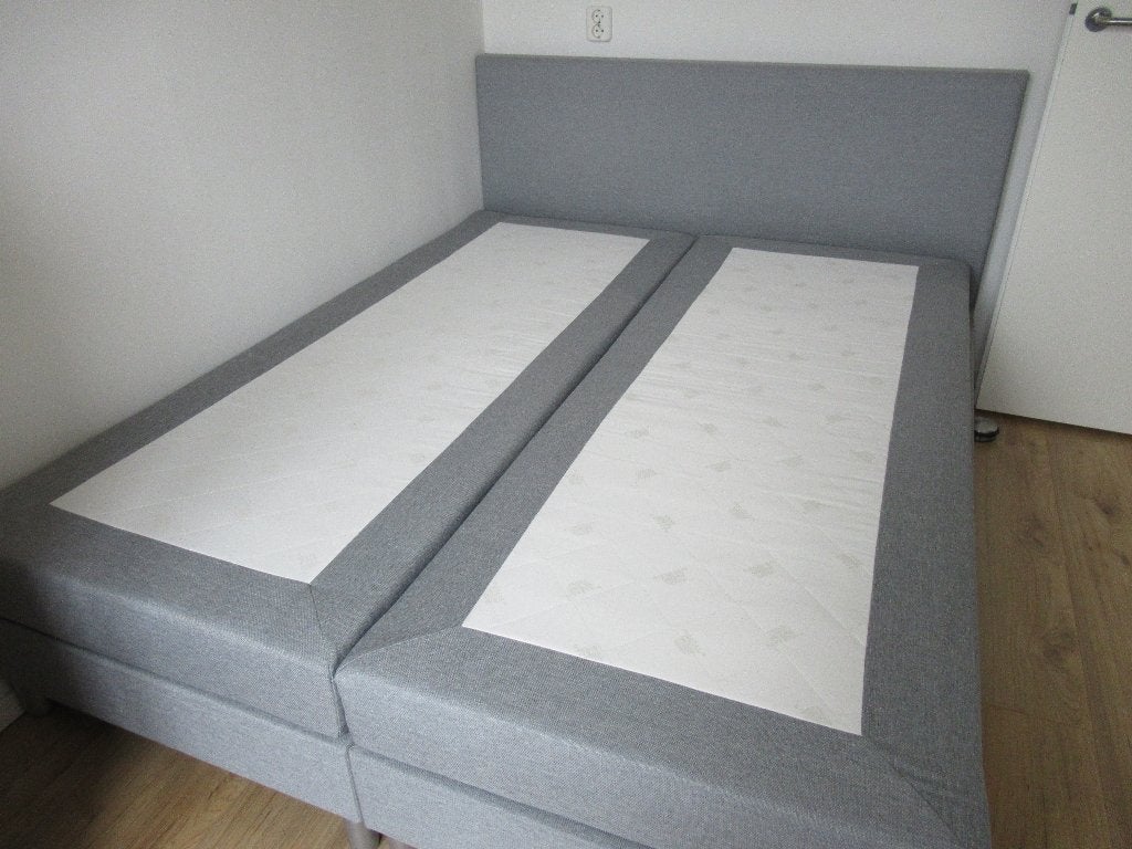 Bed boxspring en matras tweepersoons