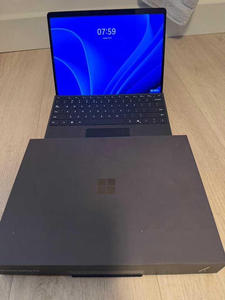 Microsoft Surface Pro 11th Snapdragon, Computers en Software, Windows Laptops, Zo goed als nieuw, 13 inch, SSD, 2 tot 3 Ghz, 16 GB