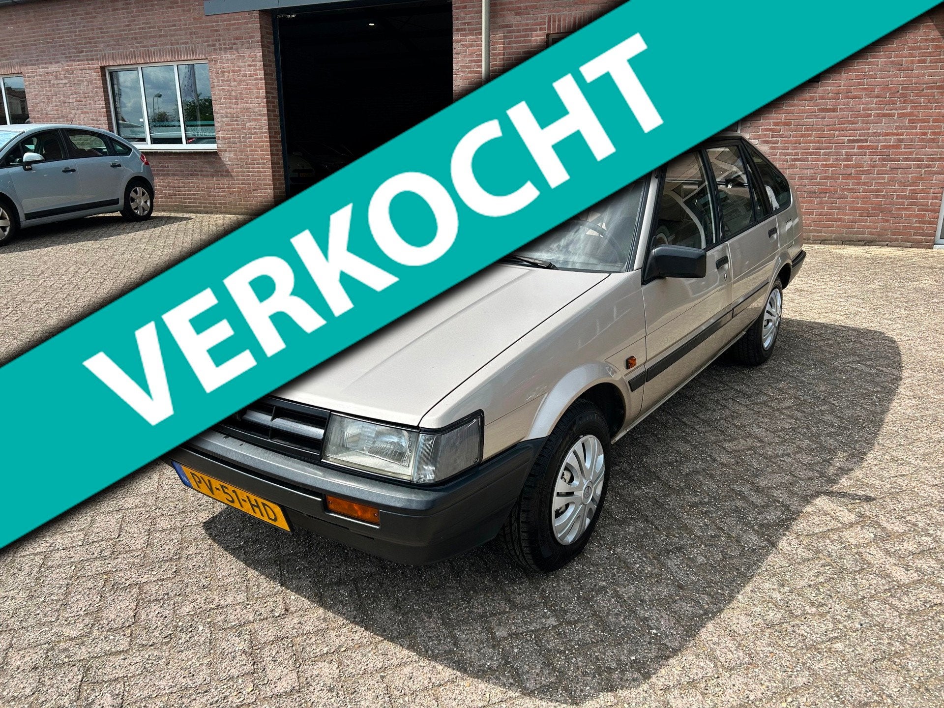 Toyota Corolla 1.3 DX // 1986 // Nieuwe APK, Auto's, Gebruikt, 4 cilinders, 400 kg, Corolla