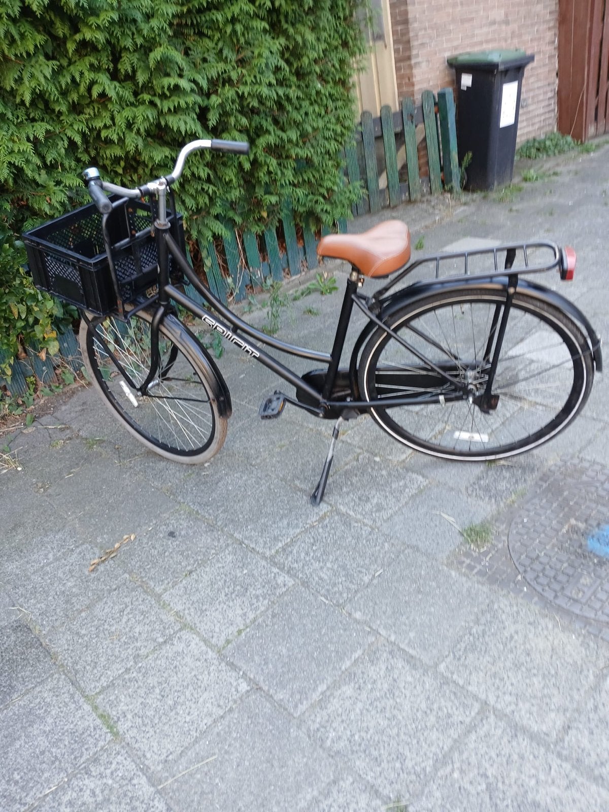 Spirit omafiets met voordrager en mand, Fietsen en Brommers, Fietsen | Dames | Damesfietsen, Overige merken, Terugtraprem, Gebruikt