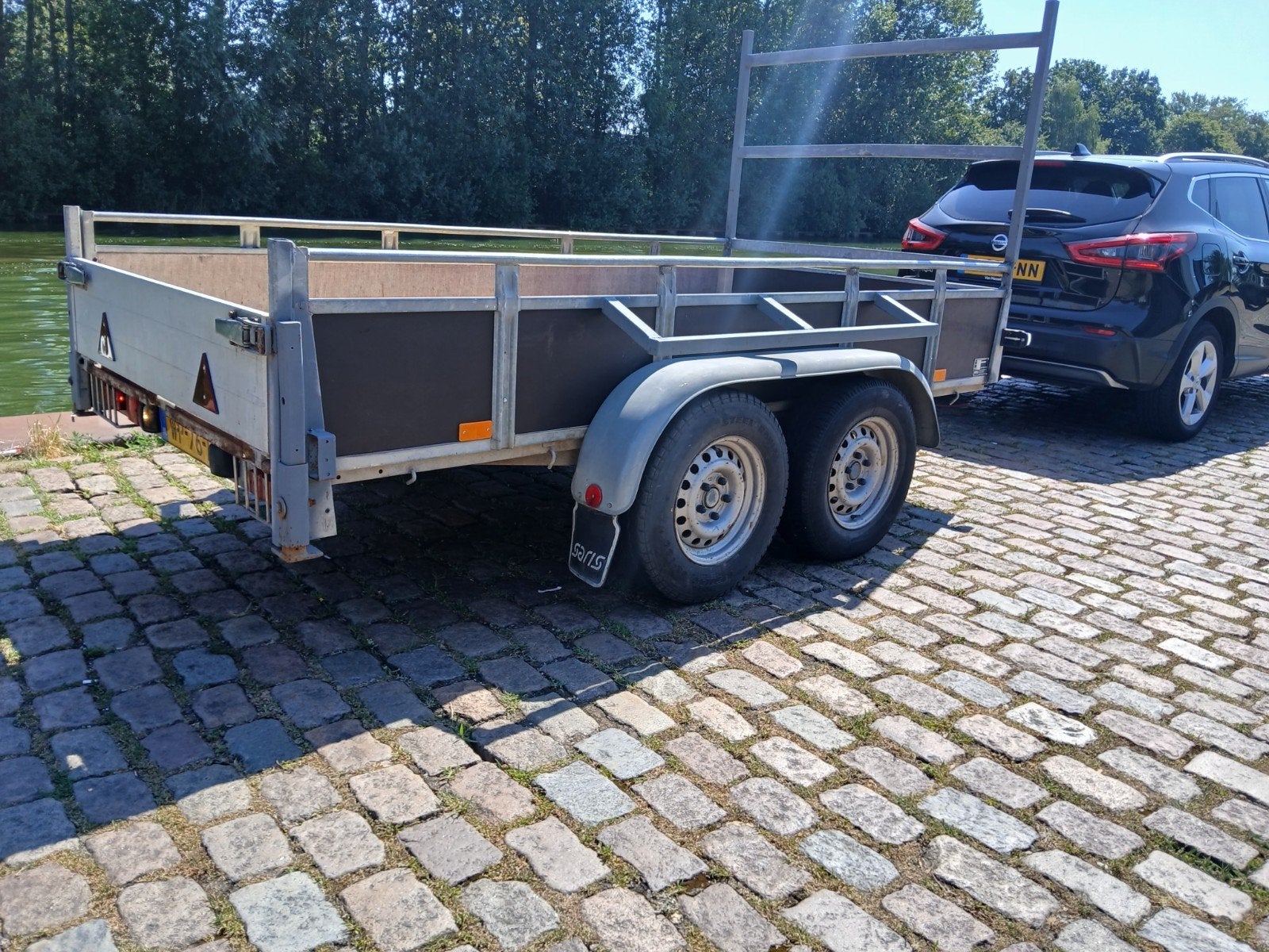 SARIS TANDEMASSER 2700KG, Ophalen