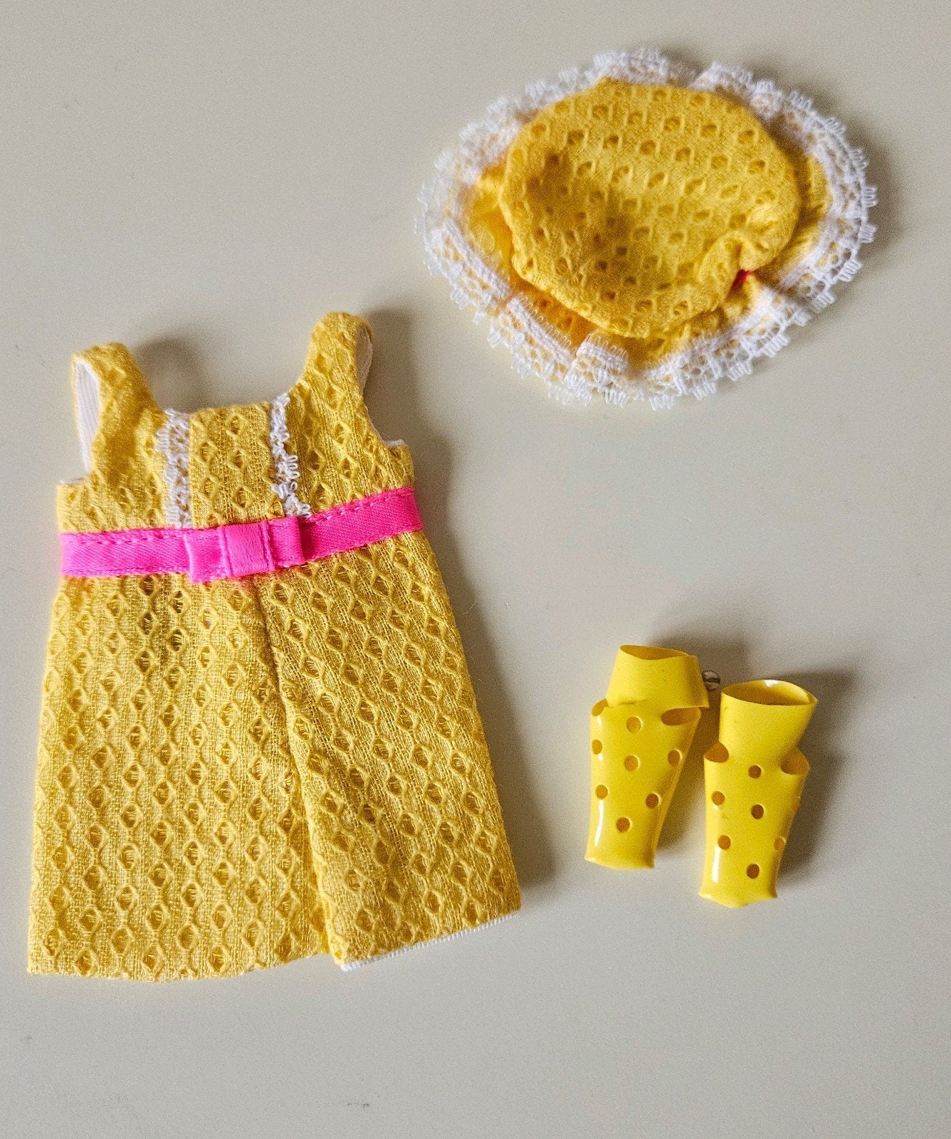 Vintage (Barbie) Skipper outfit Sunny Suity #1975, Verzamelen, Poppen, Ophalen of Verzenden, Kleertjes