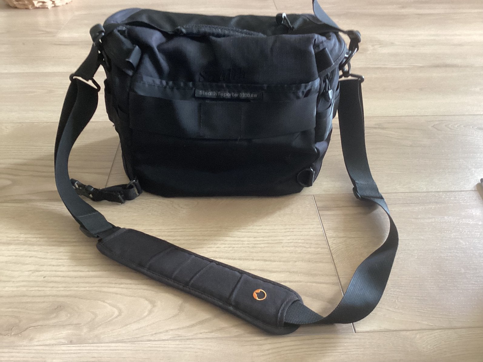 Lowpro stealth reporter D300 cameratas, Audio, Tv en Foto, Ophalen of Verzenden, Zo goed als nieuw, Schoudertas, Overige merken