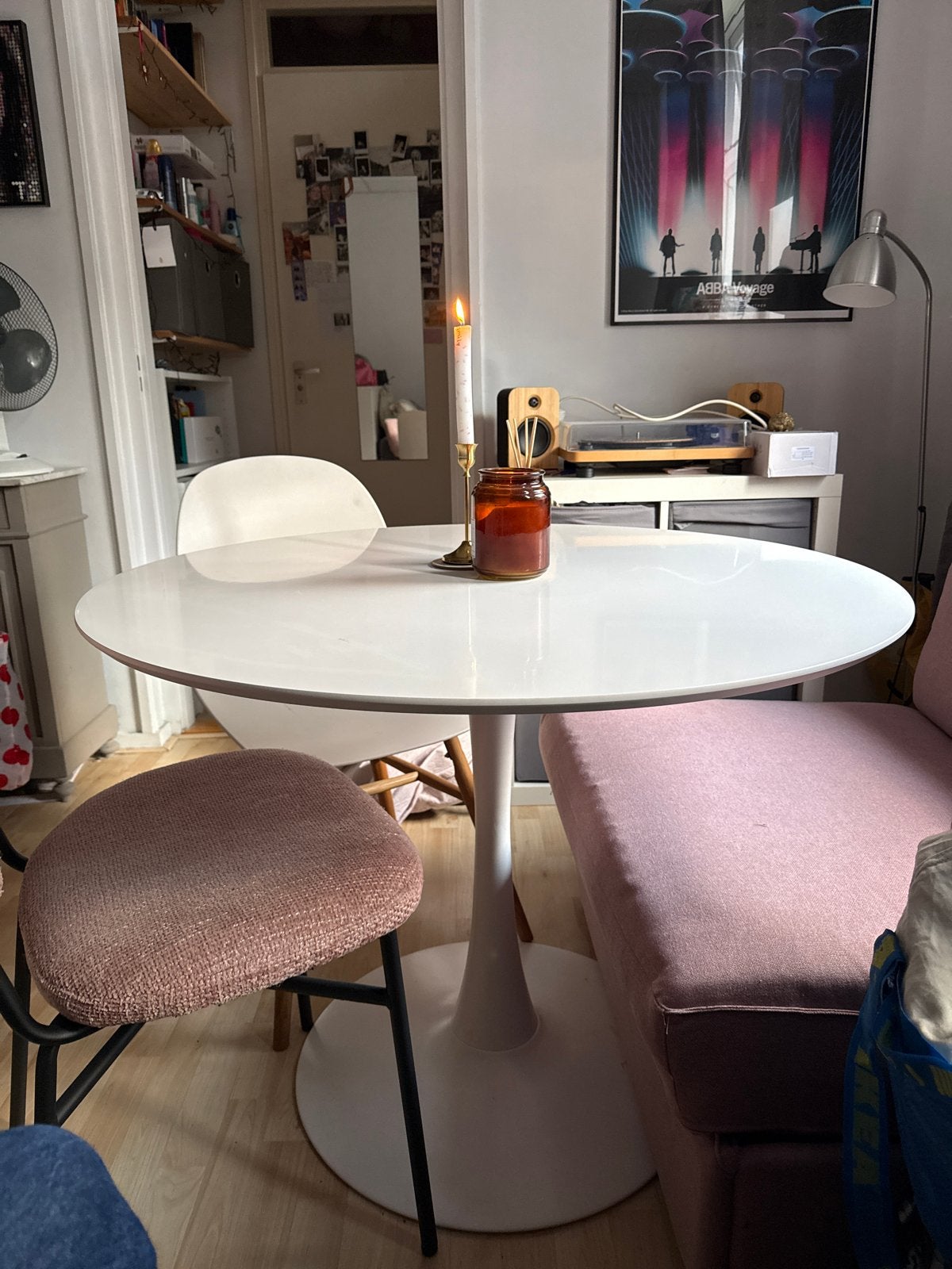 Witte ronde eettafel van Jysk, Ophalen, Kunststof, Gebruikt, 100 tot 150 cm
