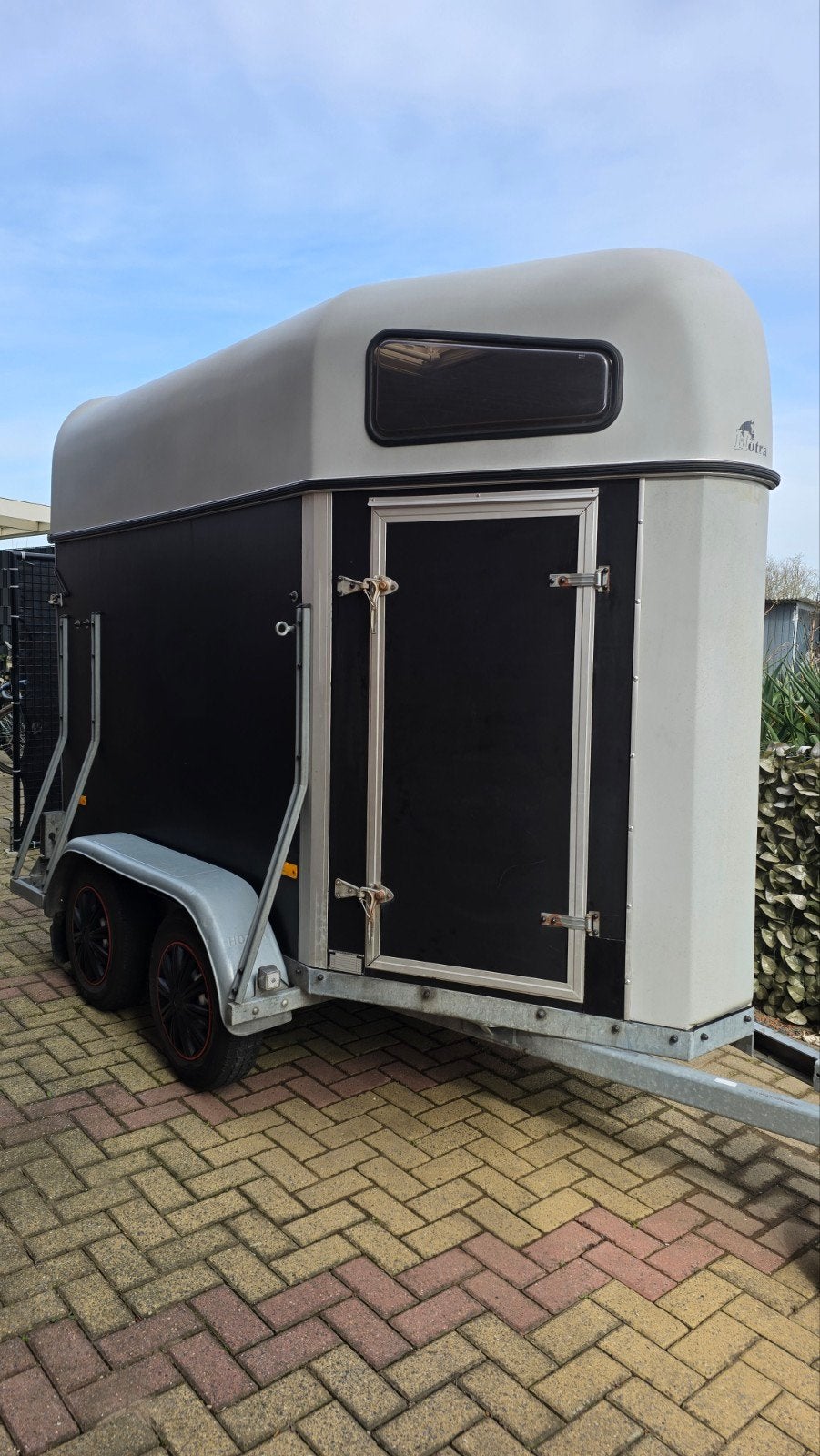 Hotra paarden trailer, Dieren en Toebehoren, Paarden en Pony's | Trailers en Aanhangwagens, Ophalen, Gebruikt, Hout, 1½-paards trailer