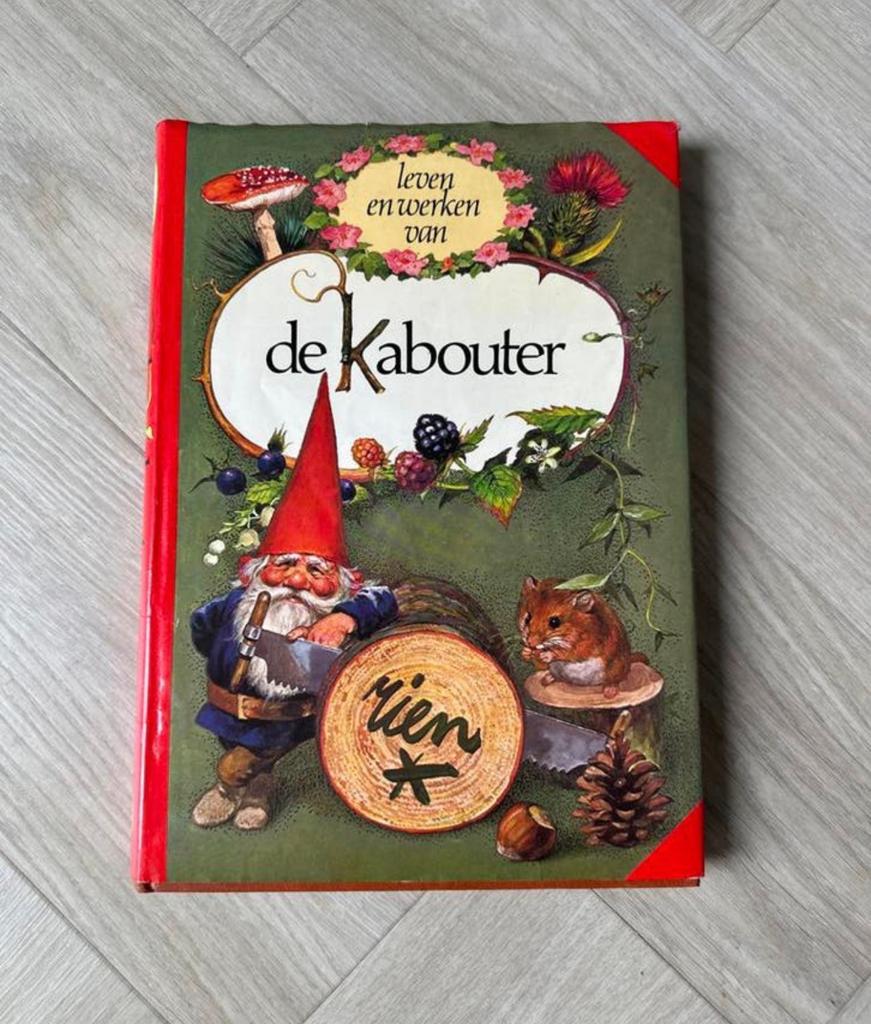 Leven en werken van de kabouters - Rien Poortvliet, Ophalen of Verzenden, Gelezen, Sprookjes