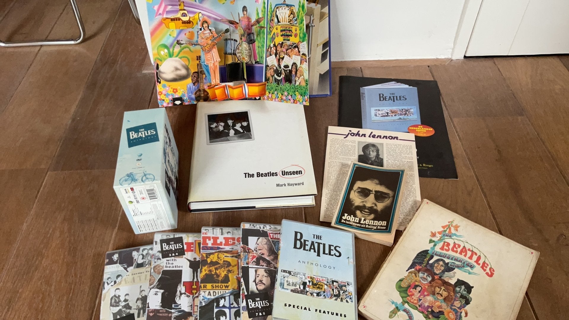 Mooi lot The Beatles, boeken en dvd’s., Ophalen of Verzenden, Gebruikt, Overige typen