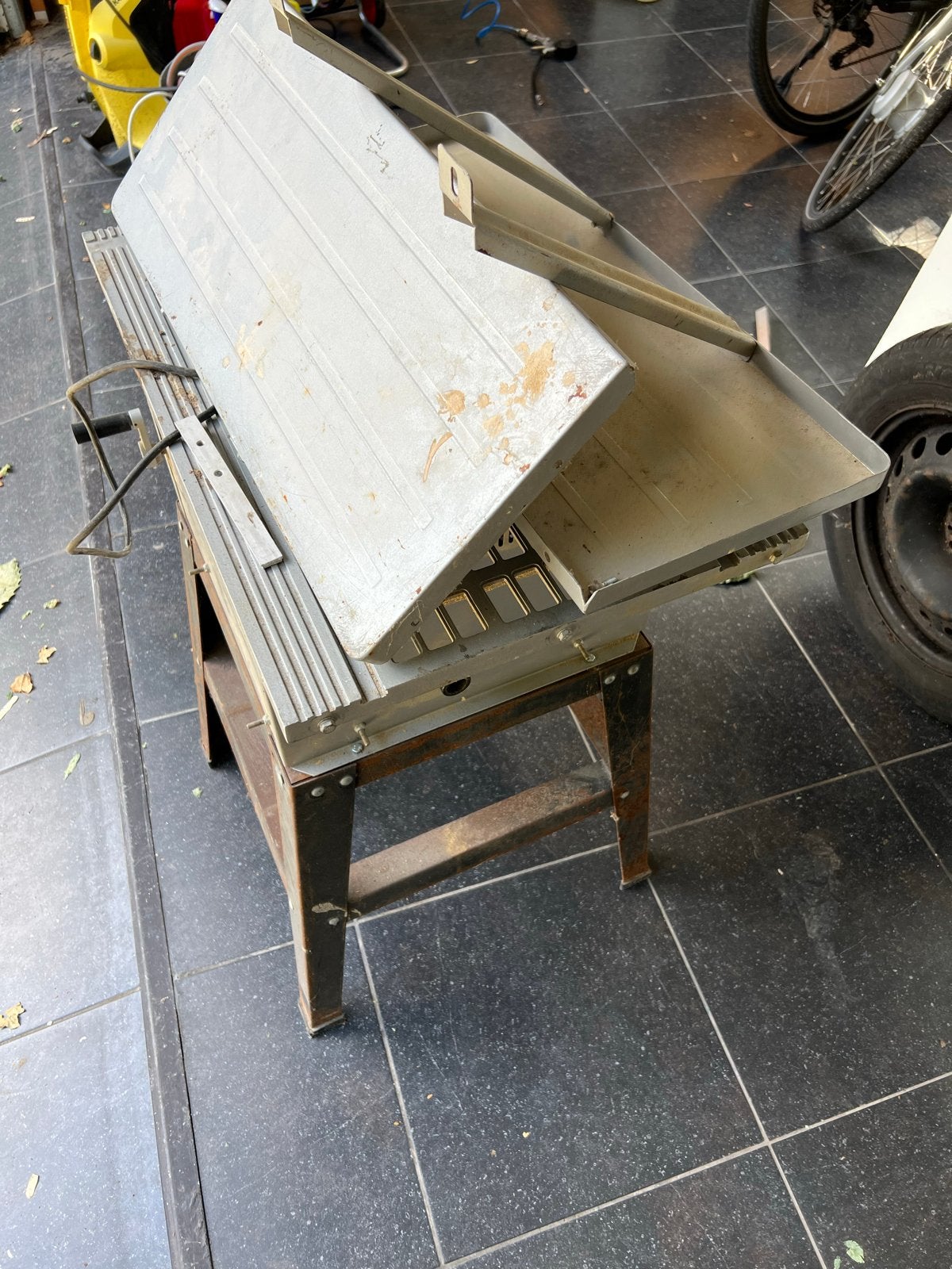 Kinzo Tafelzaag - Gebruikt maar functioneel, Ophalen, Gebruikt, Cirkelzaag, 600 tot 1200 watt