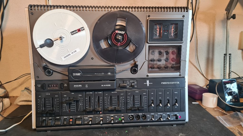 Bandrecorder Philips N4422 gereviseerd, Ophalen, Bandrecorder, Met stofkap
