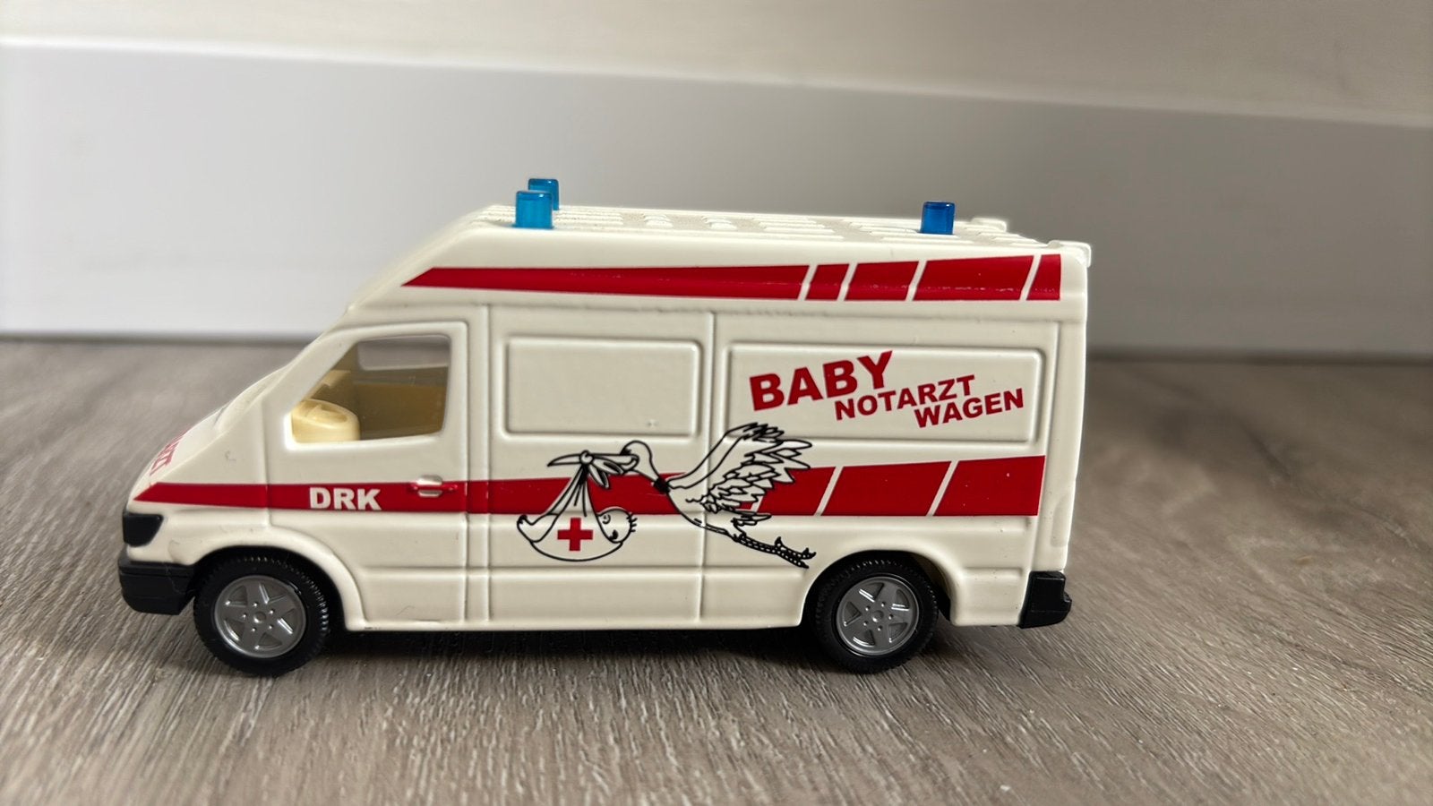 Mercedes Benz Sprinter ambulance Duitsland, Ophalen of Verzenden, Zo goed als nieuw, Auto