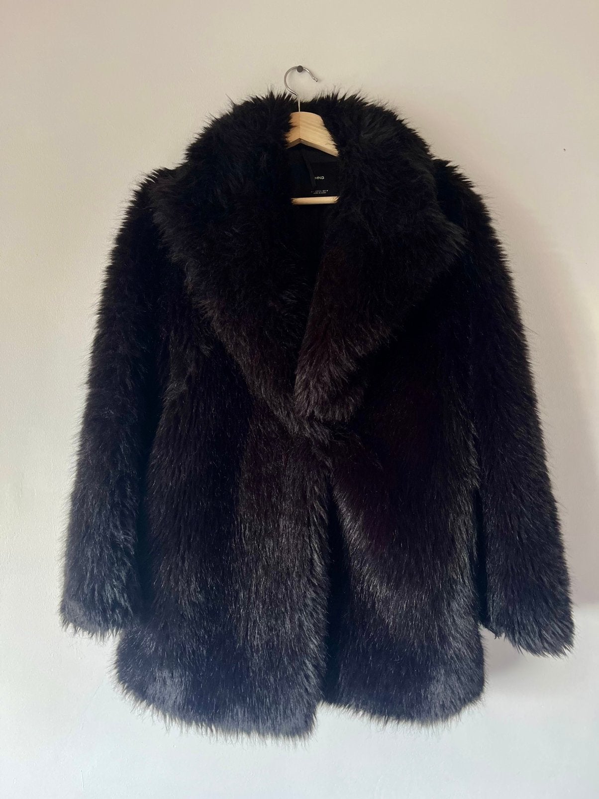 Mango faux-fur winterjas zwart maat M, Kleding | Dames, Ophalen of Verzenden, Zo goed als nieuw, Maat 38/40 (M), Zwart