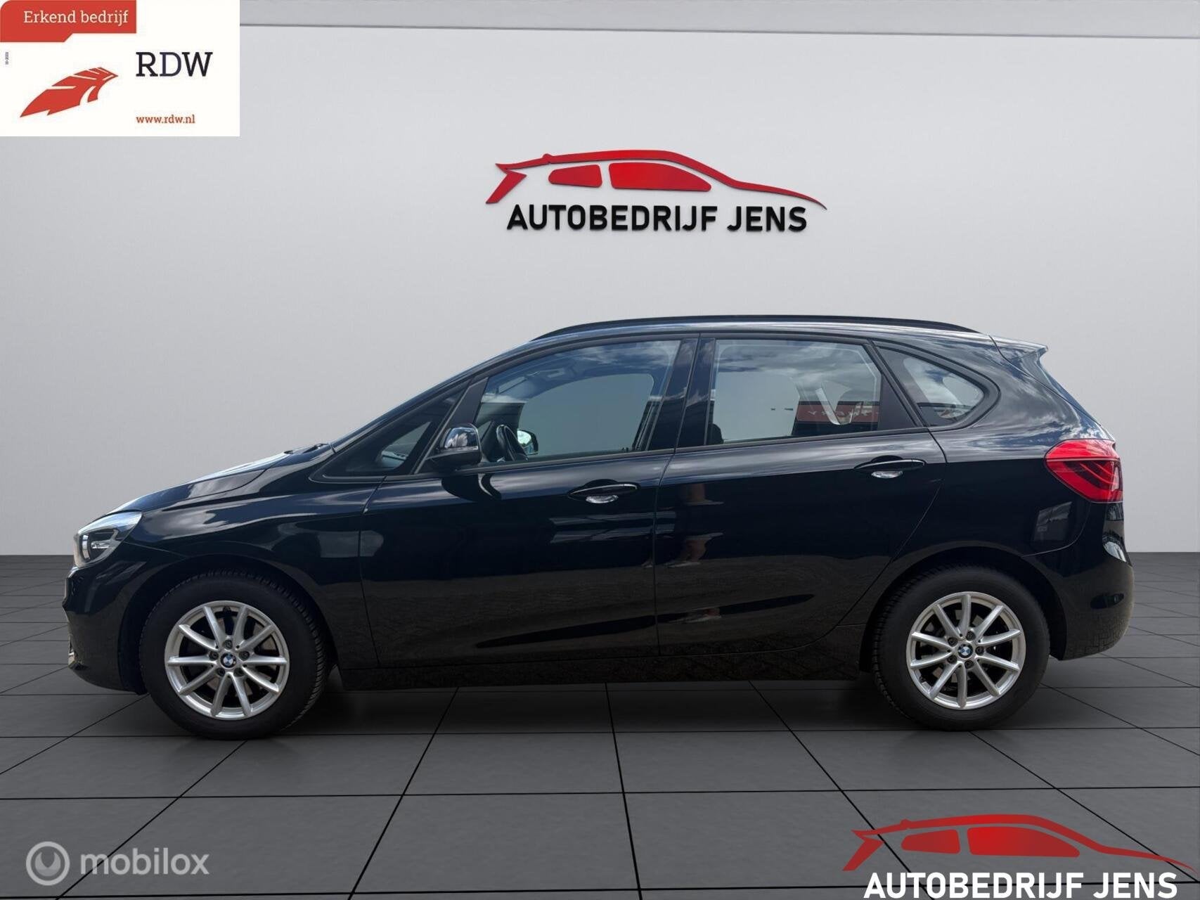 BMW 2-serie Active Tourer 218i Centennial Executive, Auto's, 136 pk, Gebruikt, Euro 6, Zwart