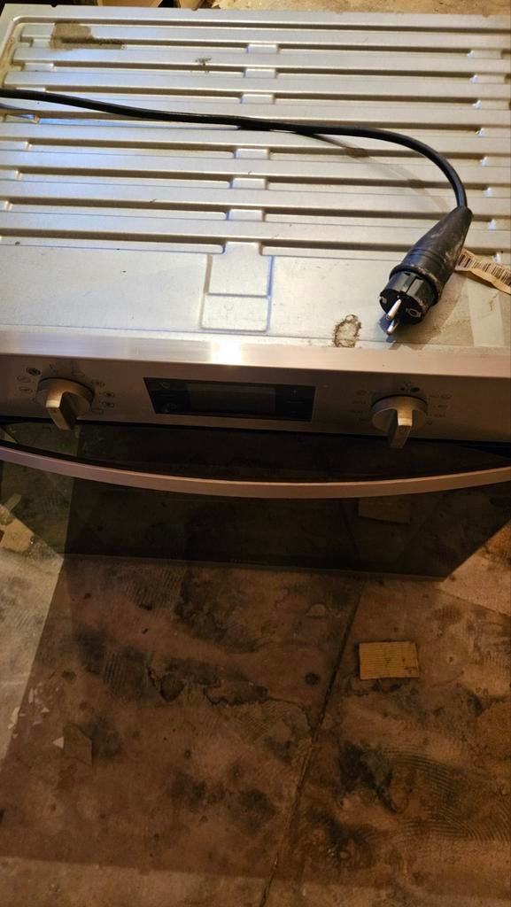 Indesit oven en gasfornuis - perfect werkend, goede staat, Ophalen, Gebruikt, Hete lucht, 60 cm of meer