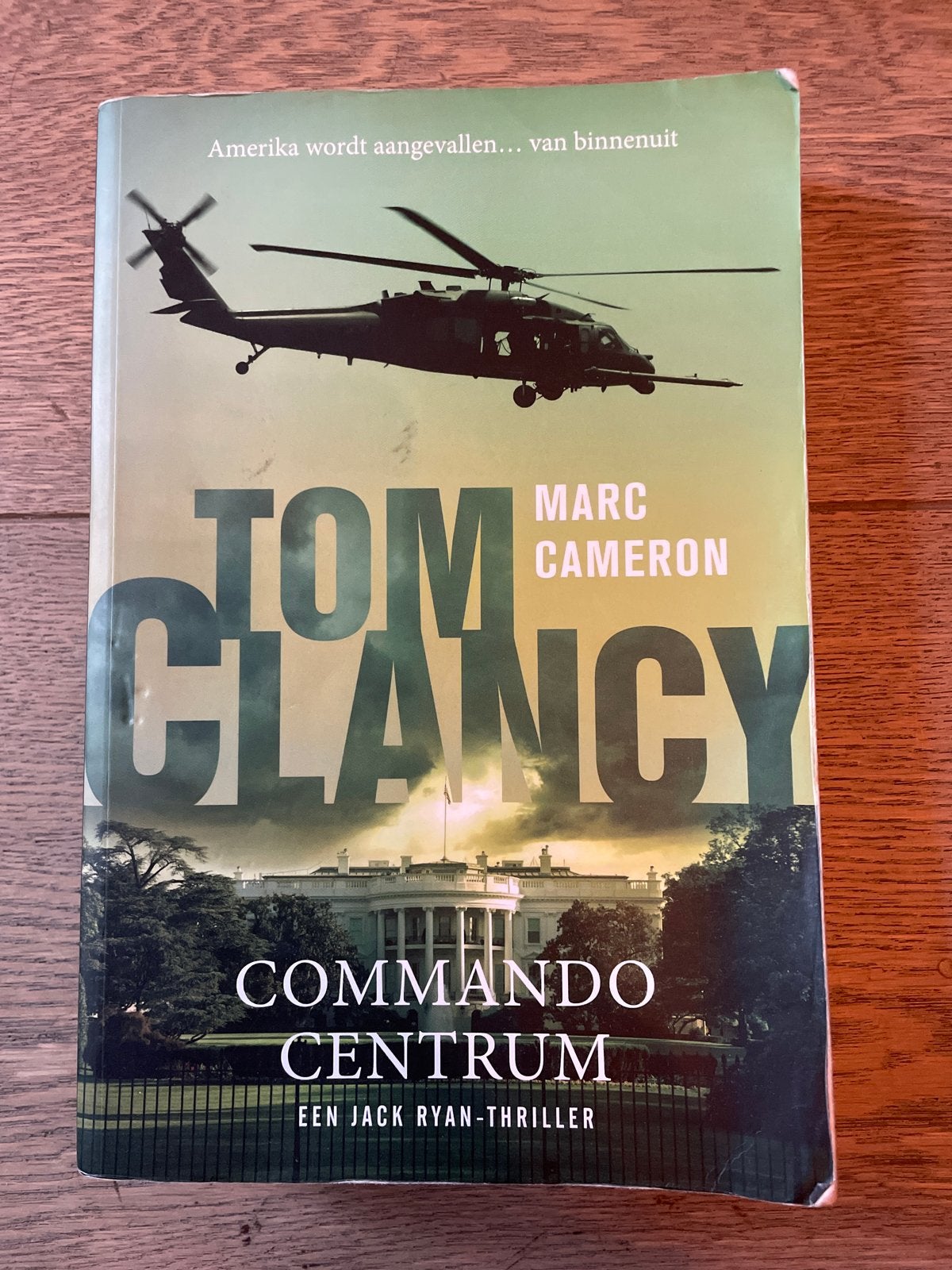 Tom Clancy Commando Centrum - Een Jack Ryan-thriller, Boeken, Ophalen of Verzenden, Gelezen, Amerika