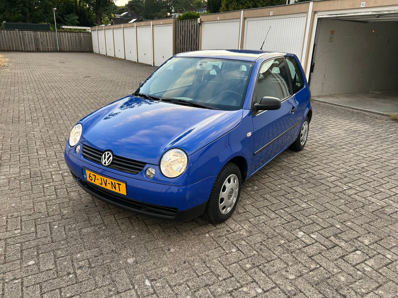 Volkswagen Lupo 1.4 55KW AUT 2002 Blauw, Auto's, Volkswagen, 450 kg, 31 €/maand, 4 cilinders, Particulier
