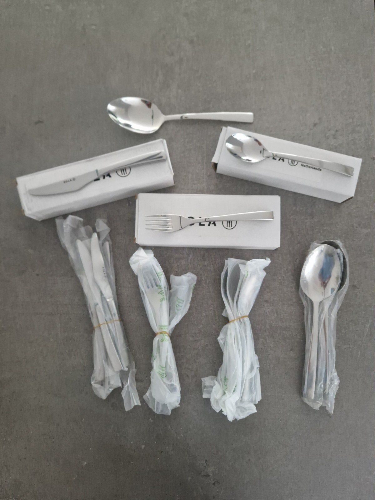 Sola nieuwe bestekset Capri (6x + 3x opscheplepel), Ophalen of Verzenden, Nieuw, Sola, Rvs of Chroom