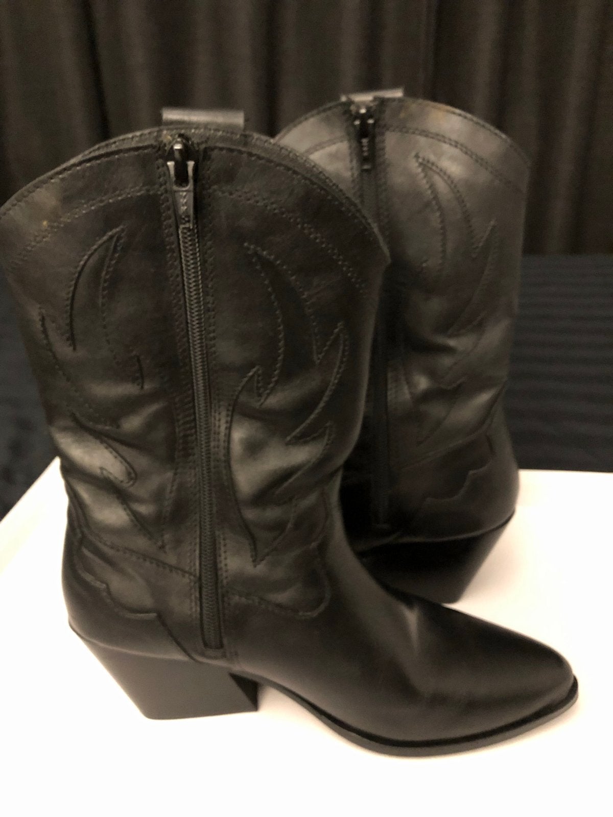 Zwarte AnnRocks cowboylaarzen met rits, Kleding | Dames, Zwart, Lage of Enkellaarzen, Ophalen of Verzenden, Zo goed als nieuw