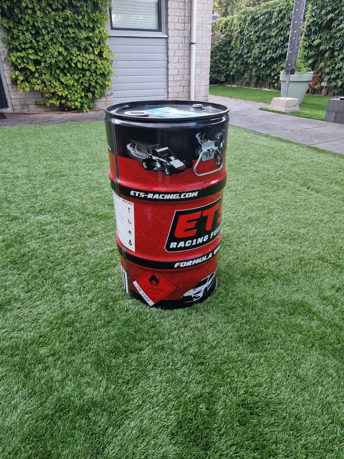 Benzine ton 53 liter voor mancave of garage, Ophalen