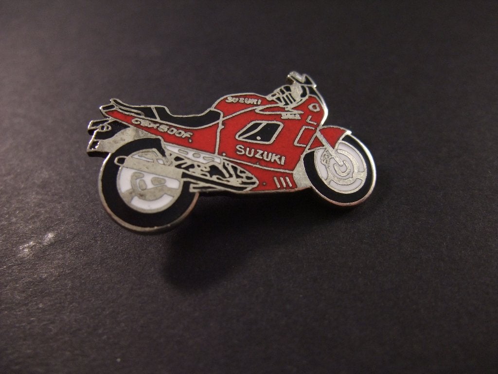 Suzuki GSX600F, sportieve toermotor jaren 90,emaille pin, Ophalen of Verzenden, Gebruikt, Overige onderwerpen