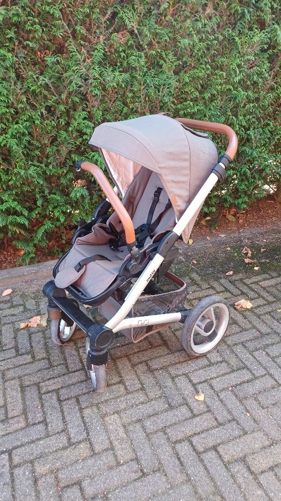 Fijne kinderwagen mutsy nio, Ophalen, Gebruikt, Mutsy, Verstelbare duwstang