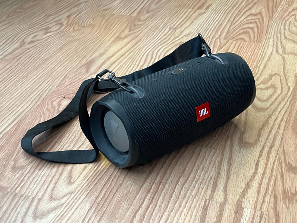 JBL Xtreme 2 - Oplaadpoort defect, voor de handige Harrie, Audio, Tv en Foto, Luidsprekers, Ophalen, Niet werkend, Minder dan 60 watt
