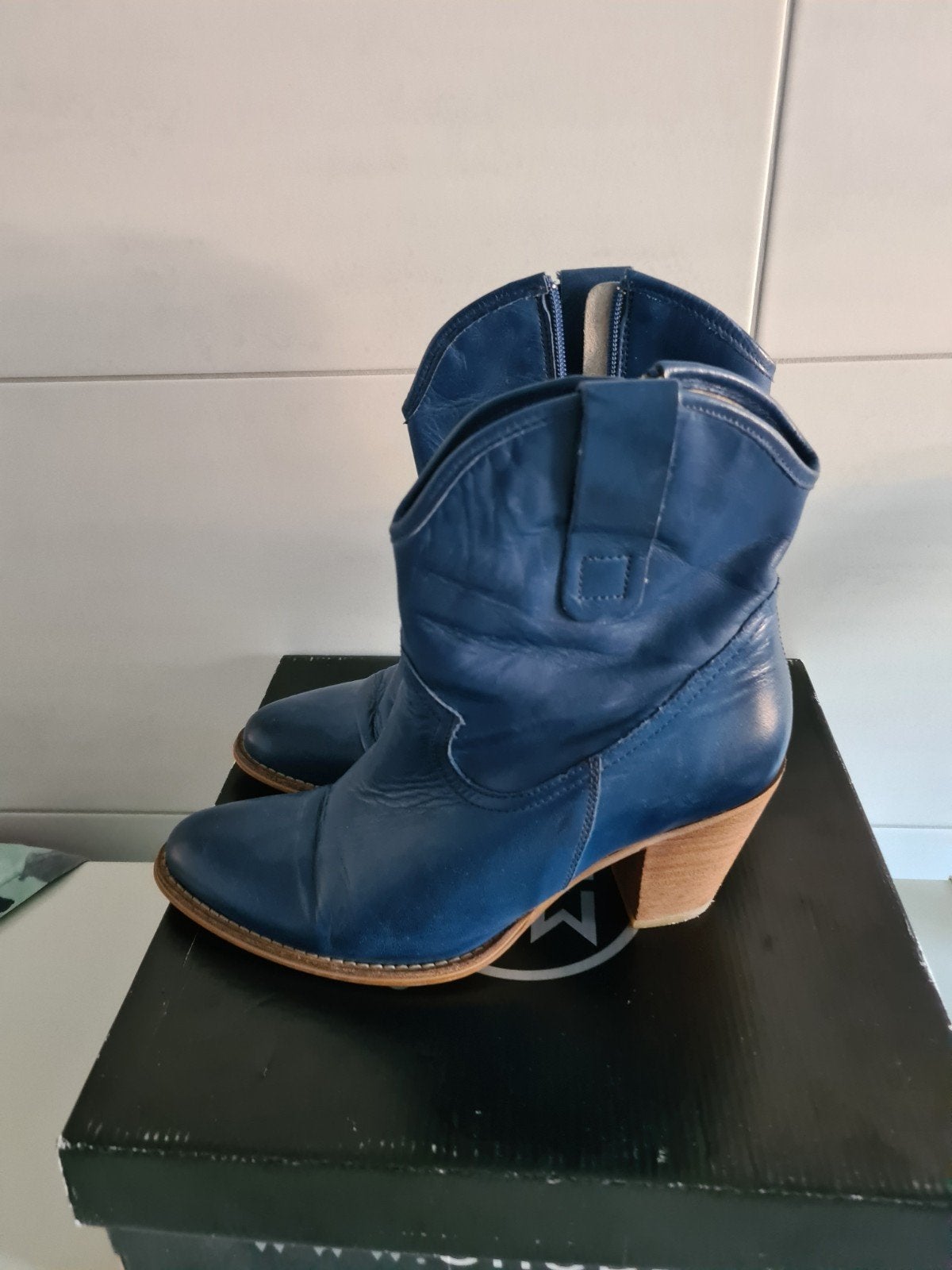 Omoda Kobalt Blauwe Enkellaarsjes - Maat 39, Ophalen of Verzenden