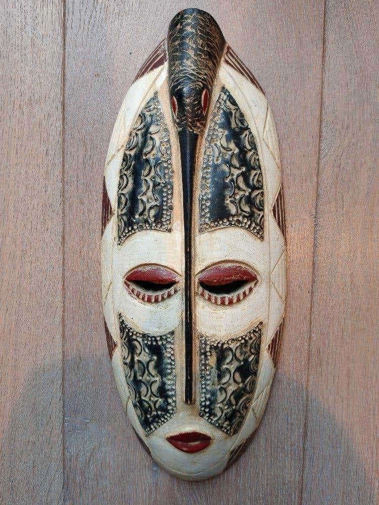 Houten Masker - handgesneden, Ophalen of Verzenden, Hout, Houtsnijwerk, 20 - 50 cm