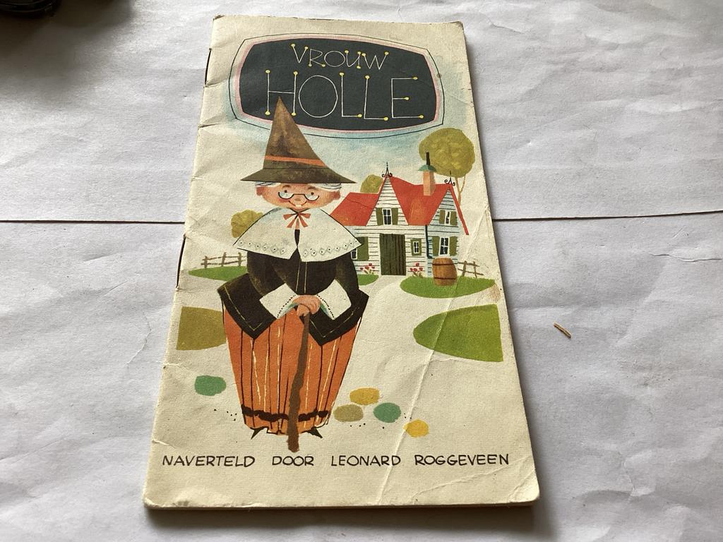 Vrouw Holle - Sprookjesboekje uit 1959, Ophalen of Verzenden, Gelezen