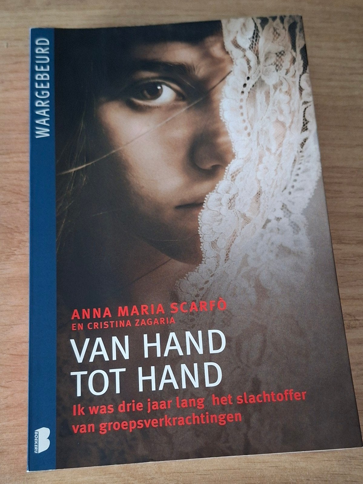 Van Hand Tot Hand - Anna Maria Scarfò & Cristina Zagaria, Ophalen of Verzenden, Zo goed als nieuw
