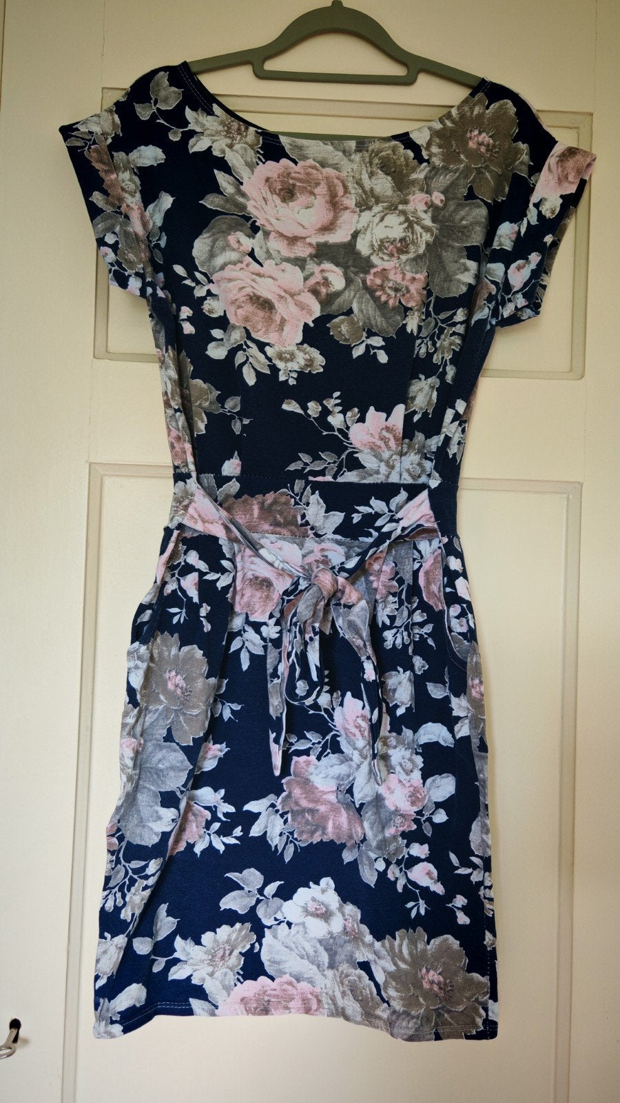 Donkerblauw gebloemde jurk Musthaves, Blauw, Maat 42/44 (L), Musthaves, Ophalen of Verzenden
