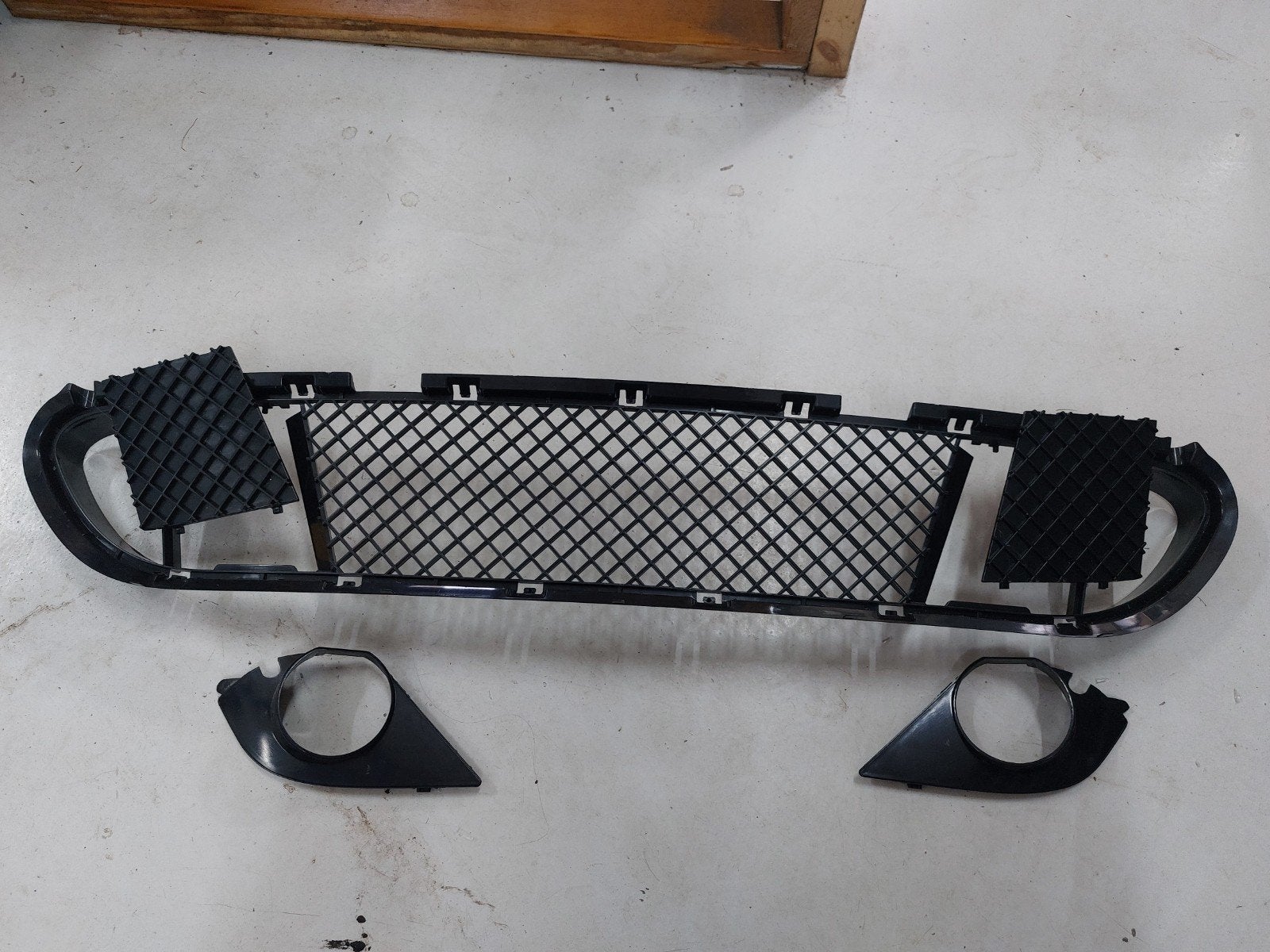 E60 E61 M pakket voorbumper grilledelen nieuw!, Voor, Nieuw, Bmw, Ophalen of Verzenden