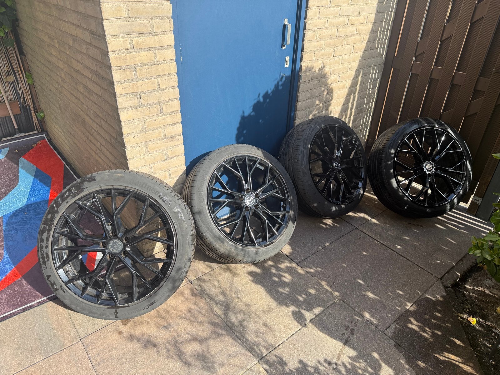 20 inch velgen met Continental zomerbanden Steek 114.3, Ophalen, Gebruikt, Banden en Velgen, 235 mm