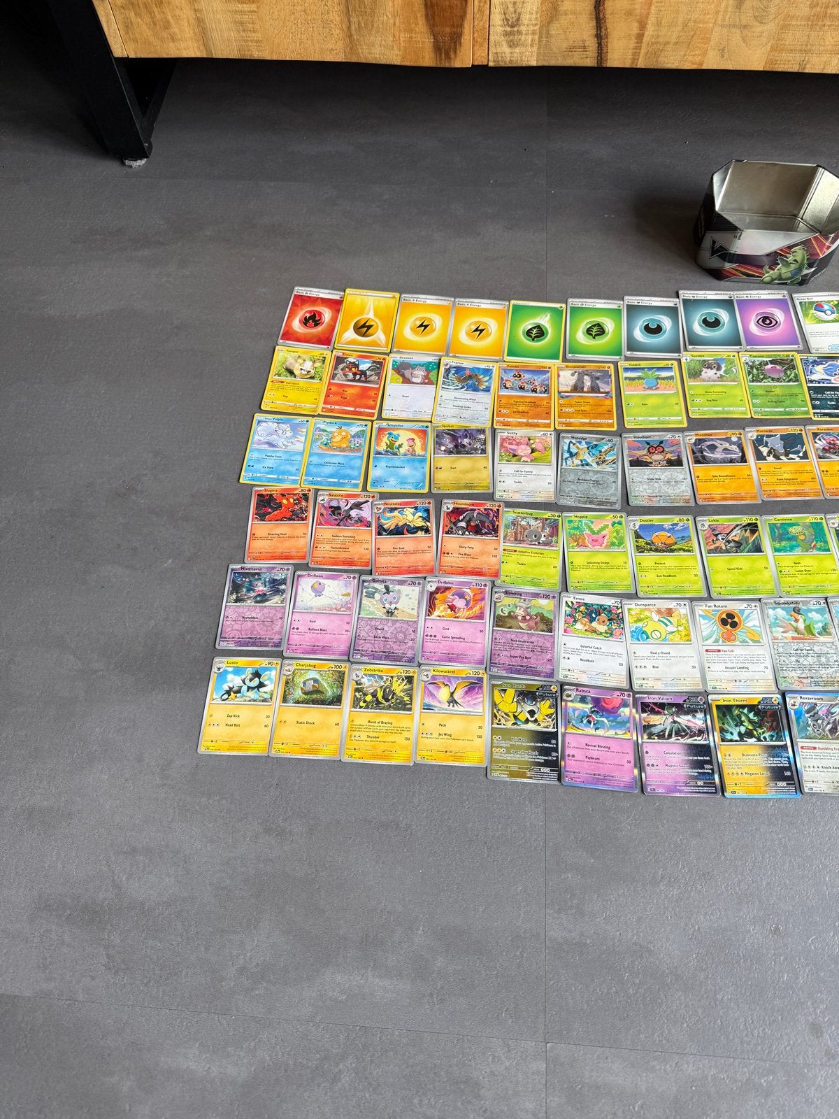 Grote collectie Pokémon kaarten met munten en blik, Ophalen of Verzenden, Zo goed als nieuw, Meerdere kaarten