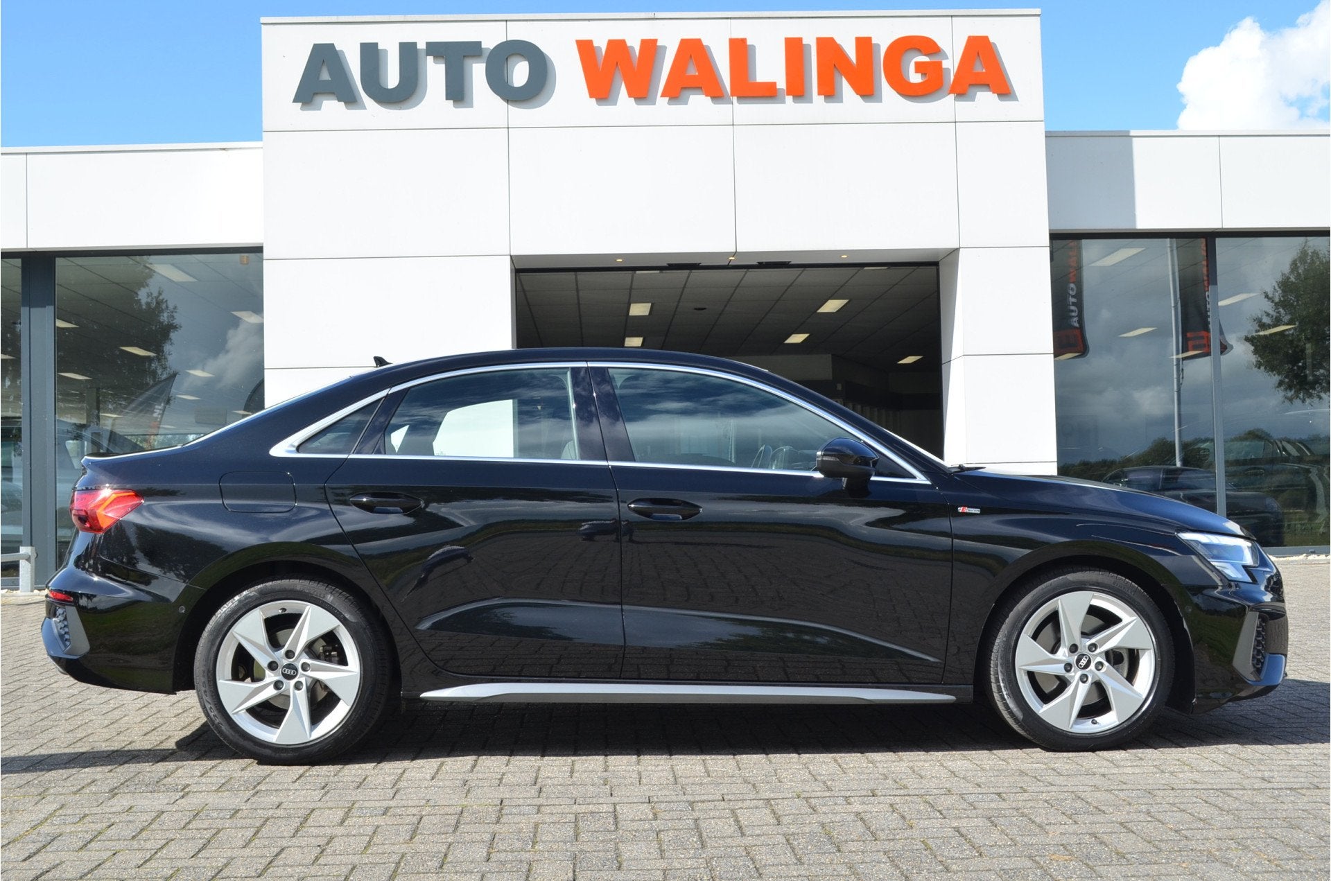 Audi A3 Limousine 35 TFSI 3x S-Line 4 Cilinder 150 PK Virtua, Dealer onderhouden, 4 cilinders, 150 pk, Leder en Stof