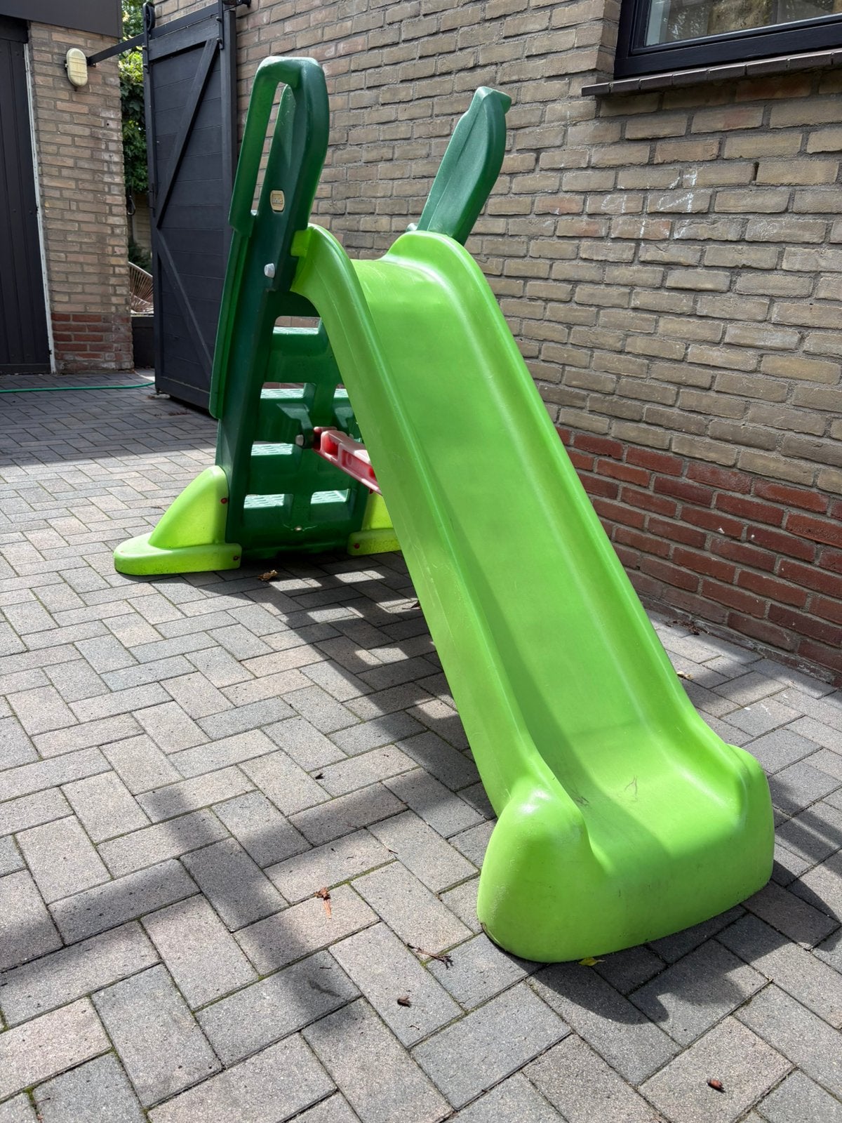 Glijbaan little tikes groen, Kinderen en Baby's, Speelgoed | Buiten | Speeltoestellen, Ophalen, Gebruikt, Glijbaan