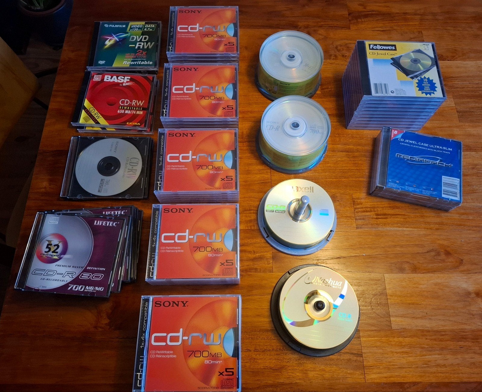 Verzameling CDRW's CDROMS en CD Jewel Cases, Cd, Ophalen of Verzenden, Zo goed als nieuw, Sony, LifeTec, BASF, Fellowes, Mediapack